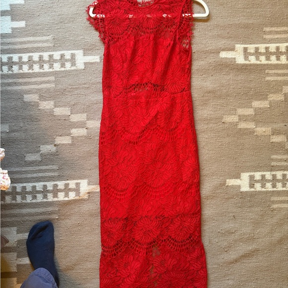 ALEXIS Red Lace Midi Dress - Picture 2 of 3